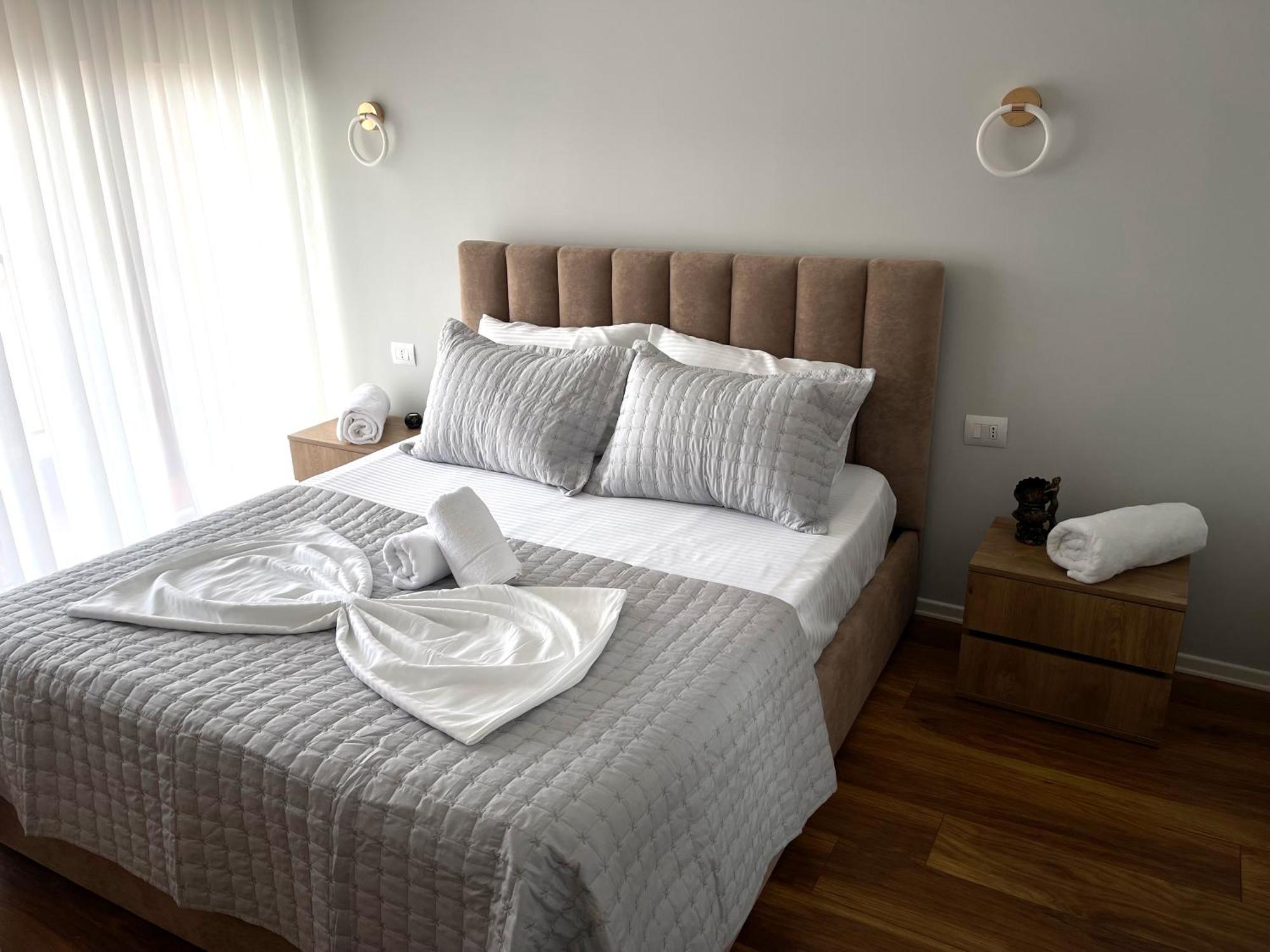 New Bazaar, Grand Apartment Tirana Eksteriør billede